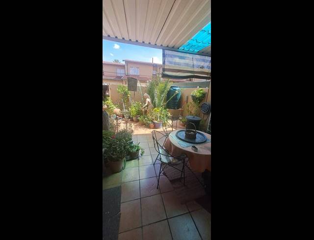 3 BEDROOM TOWNHOUSE FOR SALE IN SPRINGS